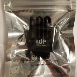 4/25 bundle item.  LOC Glow Squad Cream Shadow in Fizz